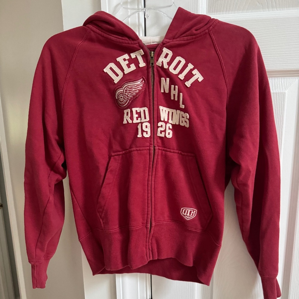 Youth vintage Red Wings zip up sweatshirt jacket